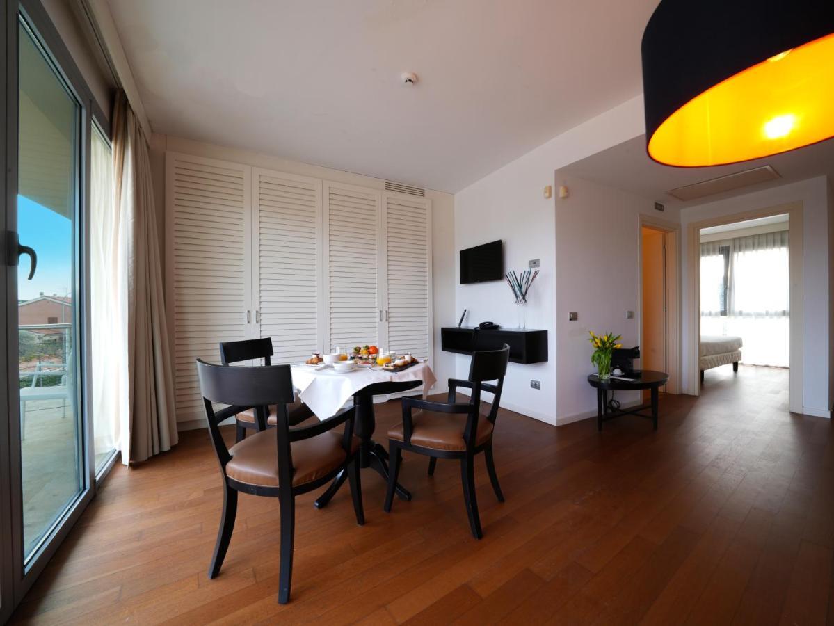 Pisa Tower Plaza酒店 外观 照片 A typical apartment