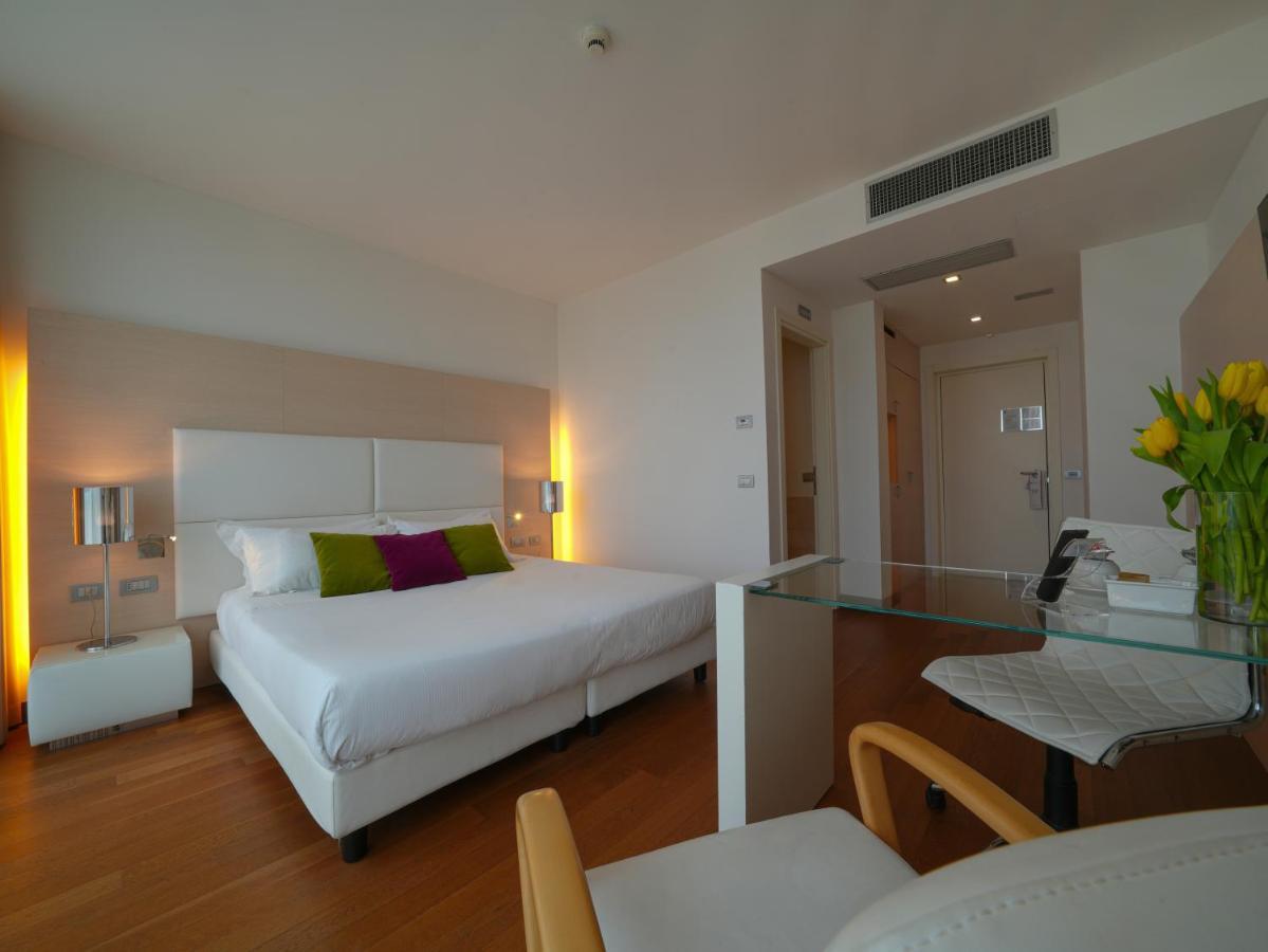 Pisa Tower Plaza酒店 外观 照片 A room at the hotel