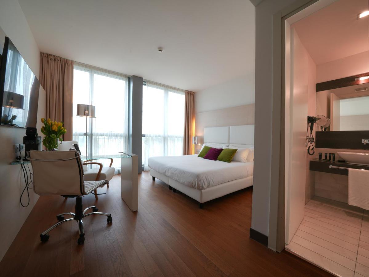 Pisa Tower Plaza酒店 外观 照片 A typical room at the hotel