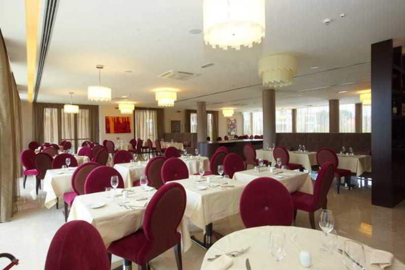 Pisa Tower Plaza酒店 餐厅 照片 Restaurant