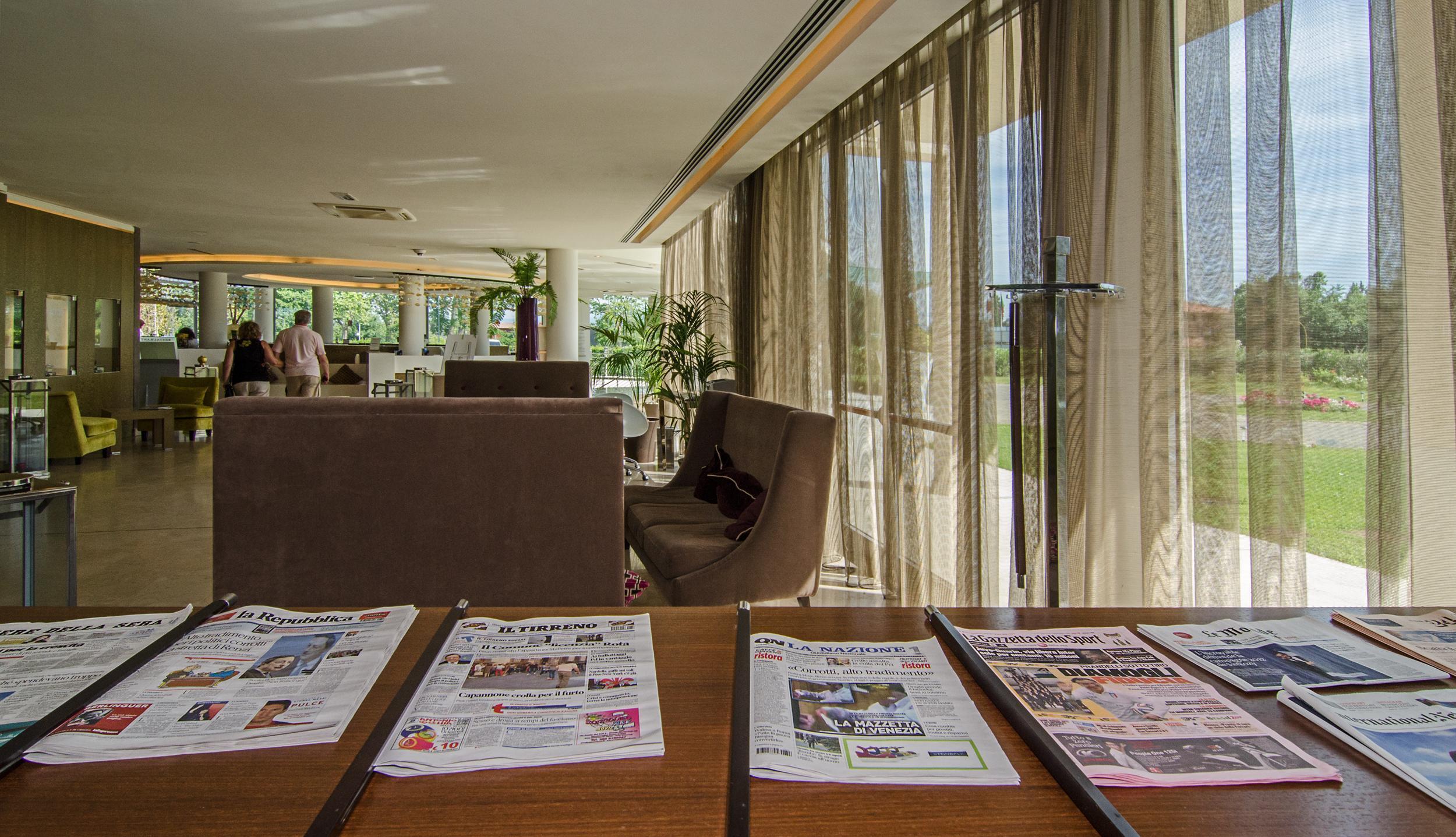 Pisa Tower Plaza酒店 外观 照片 The lobby of the hotel